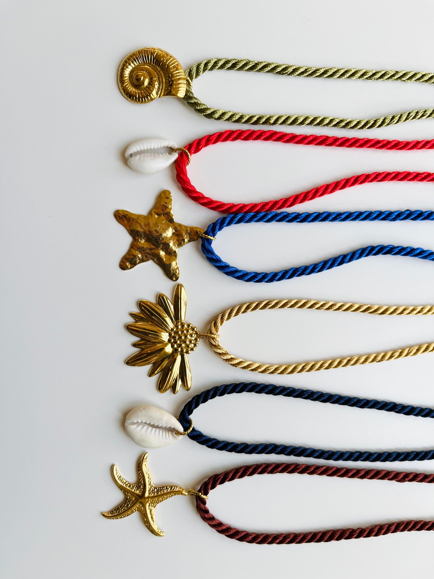 Collier sail kaki
