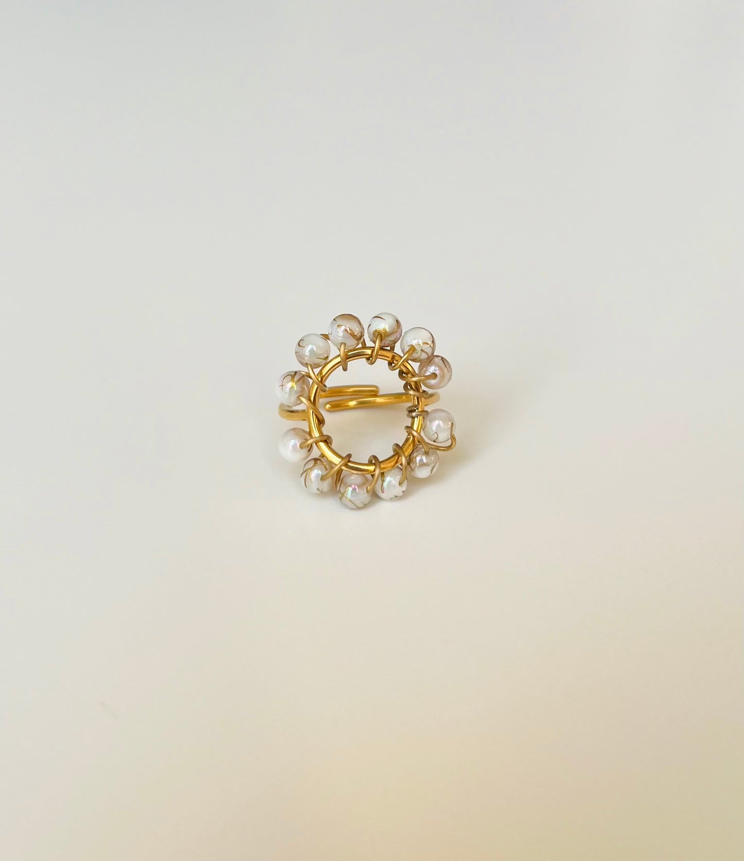 Bague ronde perles nacrées