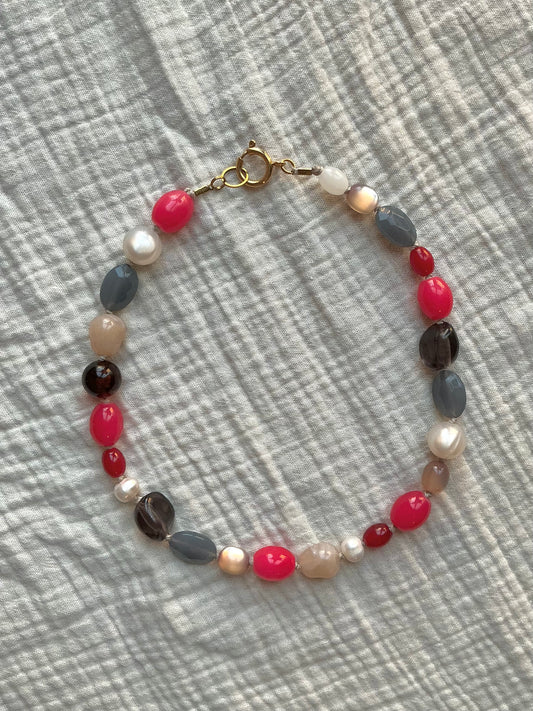 Collier de perles upcyclées roses